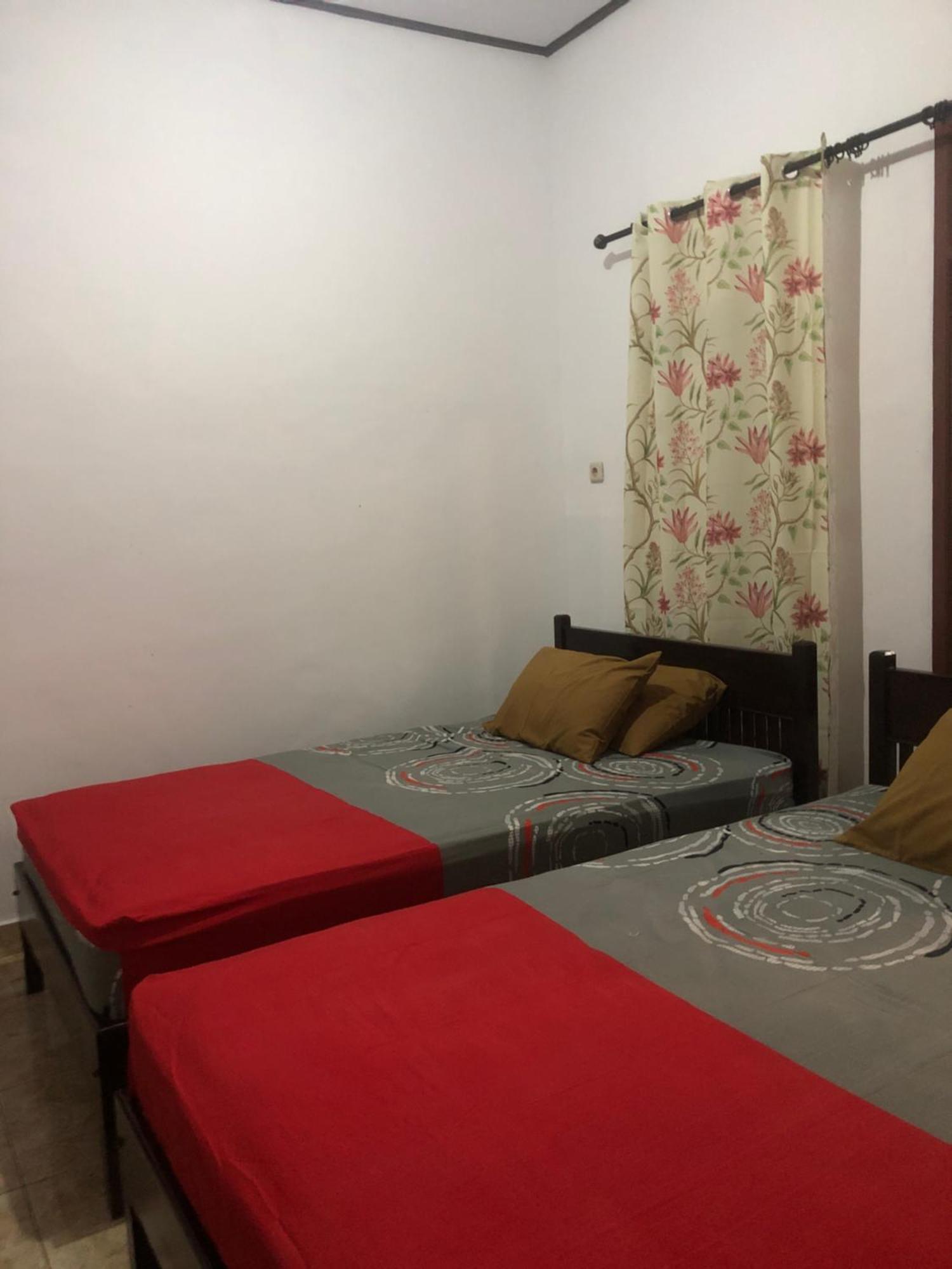 Pili Pili Homestay 6 Legian  Ngoại thất bức ảnh